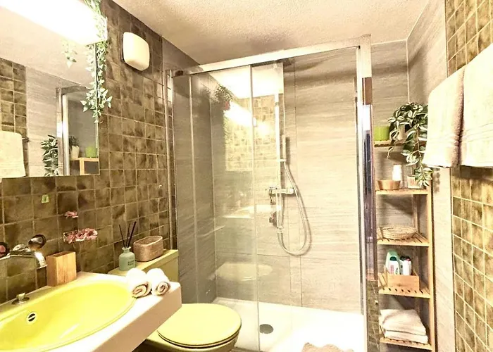 Daire 3,5 A Con Terrazzo, Piscina, Sauna E Parcheggio In Autorimessa!